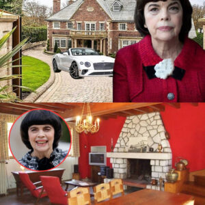 Mireille Mathieu : Une Fortune de 100 Millions de Dollars – Le Luxe Discret de la « Demoiselle d’Avignon » Entre Hôtel Particulier Parisien et Simplicité Provençale